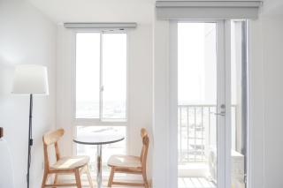 Tranquil Stay Studio with Sea View No Kitchen at Tokyo Riverside PIK 2 Apartment By Travelio - Rawalembang - 7