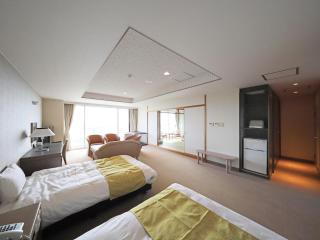 Nanki Shirahama Wan Wan Paradise Hotel - 8