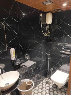 Hotel Sai Palace- Near Tata Memorial Hospital - Mumbai - 6
