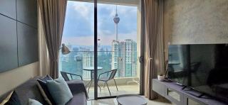 Balcony Cityscape III The Robertson Residence 41f - 5