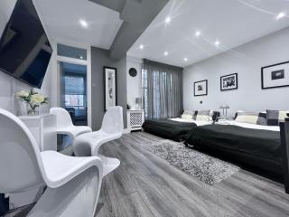 Hyde Park Studio Flats - 1