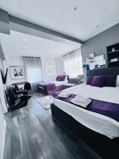 Hyde Park Studio Flats - 4