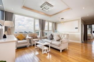 2BR 3BR Luxury Apartment Sky Pool - 0