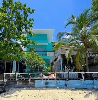 Sea Dreamer Beachfront Apartments - Phuket - 9