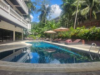Patong Central Residence and Apartment - Patong - 8