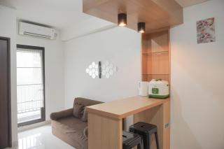 Good Deal and Comfort Stay 2BR Transpark Cibubur Apartment By Travelio - Depok - 4