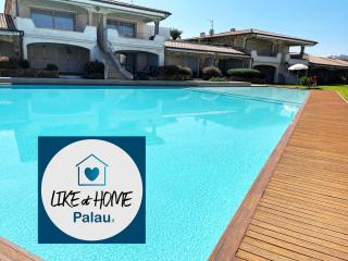 LIKE at HOME n 12 Poolside Garden Apartment - 9