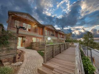 Tembo Guest Lodge - 9