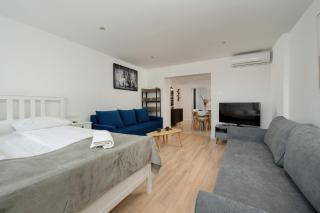 Przestronne Studio Przy Rynku we Wrocławiu z Klimatyzacją i Wanną by Noclegi Renters - Breslavia - 9