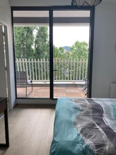 F2 neuf cosy et élégant avec terrasse, parking, WIFI - Chamalières - 3