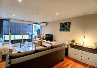 ReadySet Apartments at Southbank Condos - 6