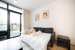 Bright 1-bdr apartment View of Harbour Creek - Dubai - 3