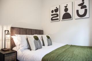New! Stylish & Modern Home With Free Parking! Book Now! - 2