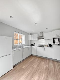 Amaya Seven - Luxury 3 bedroom detached house with garden & driveway - Sleeps 7 - Bottesford, Leicestershire - Bottesford - 4