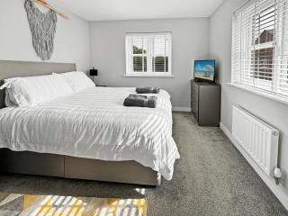 Amaya Seven - Luxury 3 bedroom detached house with garden & driveway - Sleeps 7 - Bottesford, Leicestershire - Bottesford - 5