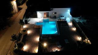 Vacation House Lavanda NEW! Heated pool - Zadvarje - 5