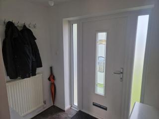 3 bedroom detached house centre of Whitchurch - 8