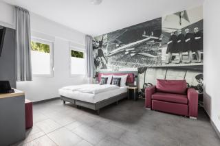 SMARTY Airport Cologne Hotel - KONTAKTLOSER SELF CHECK-IN - 0