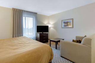 MainStay Suites St Louis Airport - Bridgeton - 3