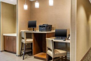 Comfort Inn & Suites At CrossPlex Village - 7