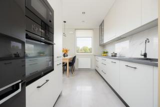 Warszawa Parking & Biurko 2 Sypialnie by Noclegi Renters - Varsavia - 8