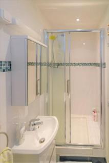 Cosy House with Paris Metro Direct Champs Elysées Eiffel Montmartre - 1