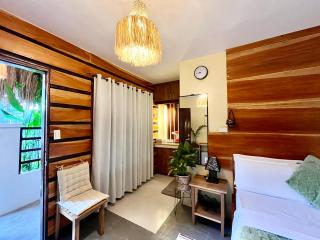 Cozy Bungalow Dua with AC and Generator in General Luna - General Luna - 5