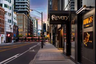 Revery Toronto Downtown, Curio Collection by Hilton - 9