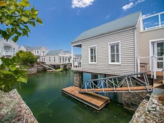 Modern Canal Lifestyle - Knysna - 7