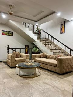 LUXURY service APARTMENT - Islamabad - 4