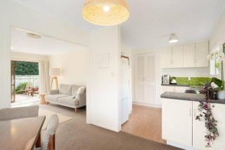 A stroll away from beach - 6