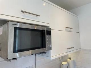 Entire Ground Floor Apartment in Watford - Watford - 9