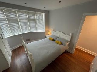 Entire Ground Floor Apartment in Watford - Watford - 7