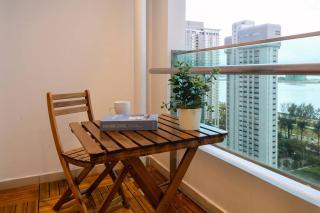 2R2B Seaview Serenity 1 to 8pax Gurney Mansion One - George Town - 6