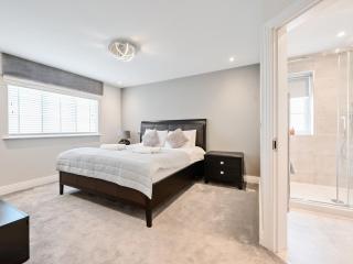 Pass The Keys Stunning 5 Bedroom Spacious Home - 7