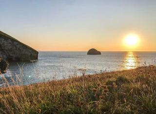 North Cornwall farmhouse hot tub piano coastal sleeps 12 - Treknow - 6