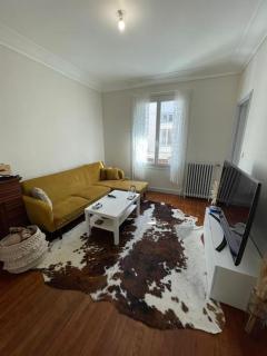 Cozy Apartment in Vernon center - 2