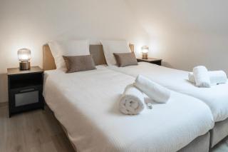 Unique Parking access, XL home w Parking option - 2