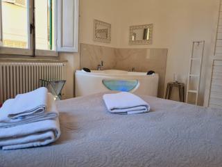 Allegra Viareggio Suite With Jacuzzi - Viareggio - 3