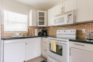 Secluded Beach Adventure Cabana - Newly Renovated! - Pompano Beach - 4