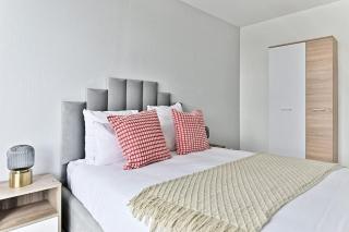 Appartement lumineux en banlieue parisienne - III - 3