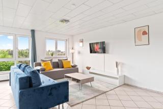 Sunshine - 4 Personen Airport Messe mit TG-Garage - Ostfildern - 0