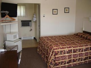 Tops Motel - Burley - 0
