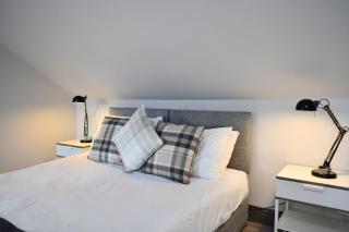 Diamond House - 4 bedroom luxury home - 4
