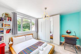 Stylish and Chic 2 Bedroom maisonette in Kingsbury - Colindale - 5