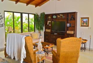 Peaceful and Private Villa - 5