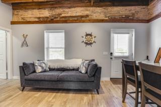 Chic Apt in the Heart of Downtown Canandaigua - Canandaigua - 6