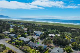 Sea Breeze Escape - 9