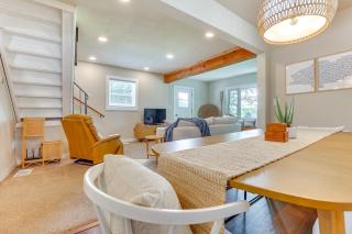 Spacious Getaway with Boat Dock in East Troy! - 4