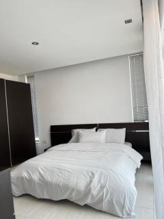 Premier Mansions - 1